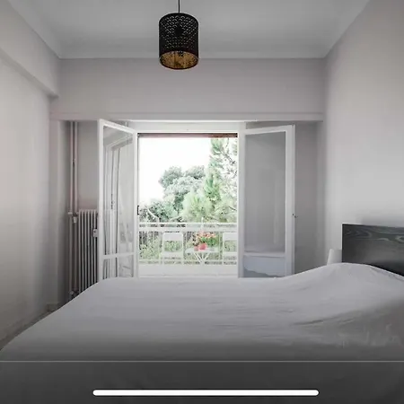 Seaside 2 Bedroom In Voula Apartment *