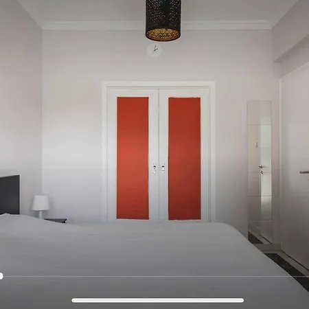 Seaside 2 Bedroom In Voula דירה